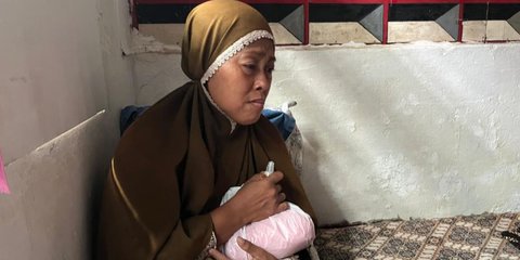 Cerita Pilu Ibu Korban Kebakaran Tebet Peluk Erat Kantong Plastik Diduga Berisi Tubuh Anaknya