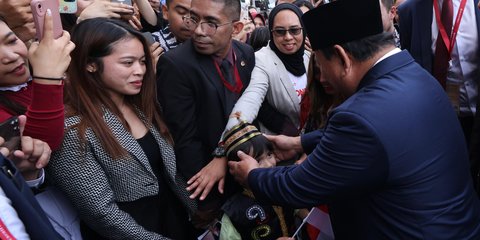 Momen Lucu Anak Diaspora Minta Lego ke Prabowo di Rusia