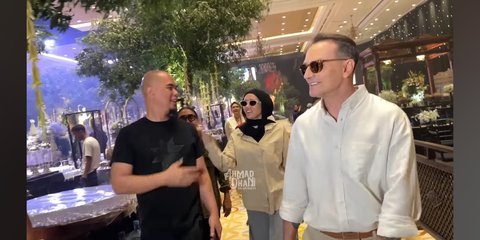 Tak Dihadiri Maia Estianty, Potret Mulan Jameela Senyum Semringah Jelang Acara Ngunduh Mantu Al Ghazali