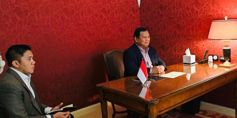 VIDEO: Ekspresi Prabowo Senyum Tunjuk WNI di Rusia Singgung Empat Pulau Kembali Jadi Milik Aceh