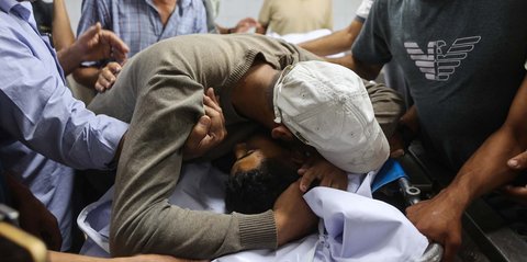 Saat Dunia Tertuju ke Perang Iran, Israel Makin Gila Membantai Warga Gaza yang Kelaparan & Menyerang Tepi Barat