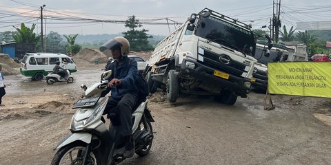 Menantang Maut di Proyek Abadi Dinas Bina Marga Kabupaten Tangerang