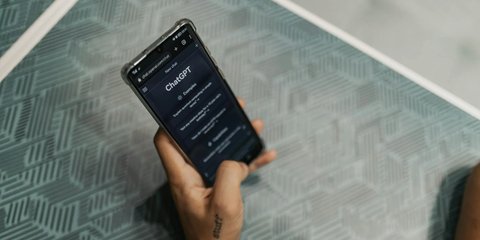 Jangan Pernah Minta Dibuatkan Puisi ke ChatGPT, Dampaknya Mengerikan