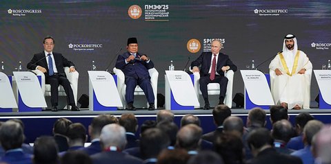 FOTO: Presiden Prabowo  Bersama Presiden Putin  Hadiri St. Petersburg International Economic Forum (SPIEF)