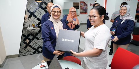 Wujudkan Pengalaman Pelanggan Terbaik, Direksi Telkom Kunjungi  Pelanggan dan Tinjau Infrastruktur Digital di Surabaya