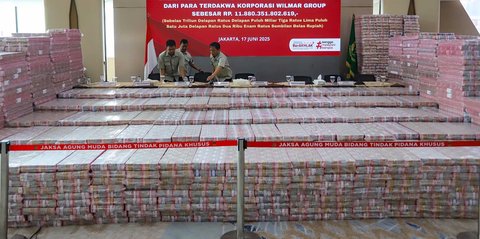 Momen Kejagung Pamerkan Tumpukan Uang Sitaan Miliaran Hingga Triliunan Rupiah