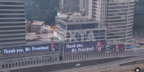 Muncul Spanduk Besar Gambar Donald Trump 'Thank You Mr President' di Tel Aviv Usai AS Bombardir Iran