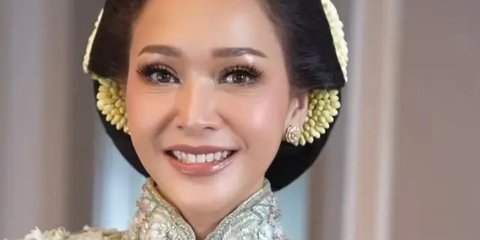 Bikin Melongo! Harga Lipstik Maia Estianty di Momen Akad Nikah Al Ghazali Murah Banget, Ternyata Tak Sampai Rp30.000