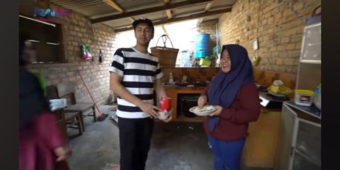 7 Potret Dapur Outdoor Mbak Lala Pengasuh Rafathar di Kampung Halaman, Rumah Super Luas Buat Raffi & Nagita Melongo