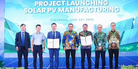 Pertamina NRE dan LONGi Kerja Sama Luncurkan Proyek Manufaktur Modul Panel Surya di Indonesia
