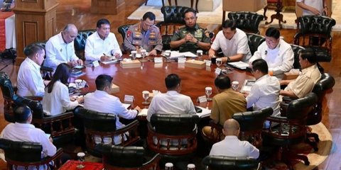 Potret Wajah Menteri saat Dikumpulkan Prabowo Rapat Dadakan di Tengah Panas Perang Israel Vs Iran