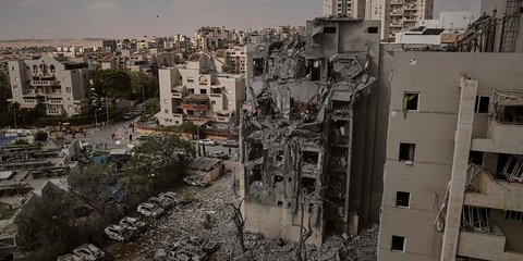FOTO: Serangan Rudal Iran Menghantam Israel, Paska Klaim Gencatan Senjata Presiden Trump