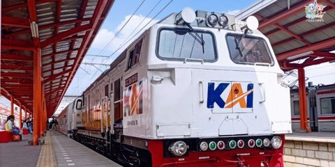 Kronologi Balita Dilarang Naik Kereta, Ucapan Petugas Stasiun Bikin Penumpang Meradang