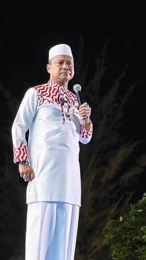 Sosok Polwan Gegana Brimob Bersenjata Lengkap Kawal Ustad Kondang Dakwah di Papua, Latihan Fisiknya Bikin Dasad Latif Ngeri