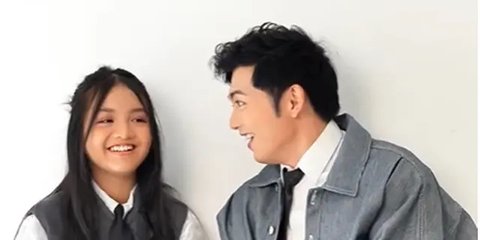 6 Momen Nicky Tirta Pemotretan dengan Sang Anak Naara Ellyna, Wajah Awet Mudanya Bikin Salfok hingga Dikira Foto Bareng Adik