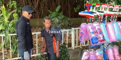 Banyak Sampah, Wakil Walikota Bogor Ngamuk Kepada Pedagang Sambil Bawa Sapu Lidi 'Masih Pengen Jualan di sini Enggak'