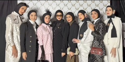 Kimberly Ryder Bertemu Paula Verhoeven di Fashion Show Vivi Zubedi, Ramai Jadi Sorotan