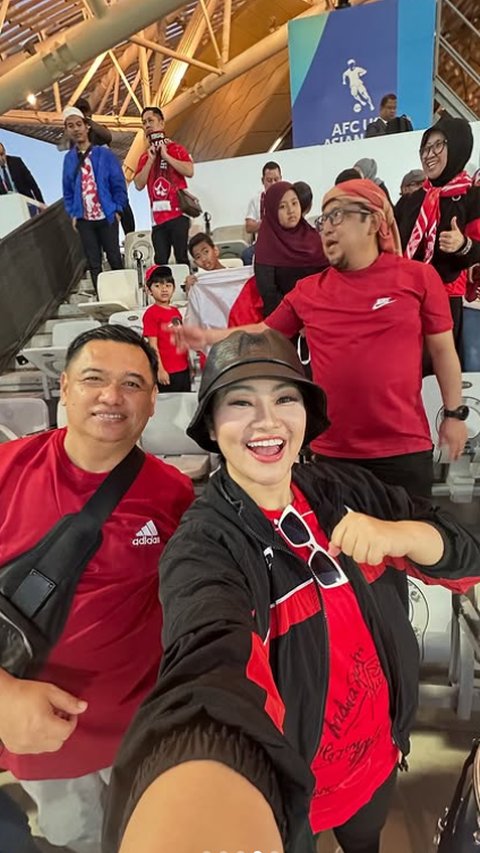 Jelang Timnas Indonesia Vs China, Ini Deretan Artis Tak Pernah Absen Nonton Langsung ke GBK 'Supporter Setia Banget'