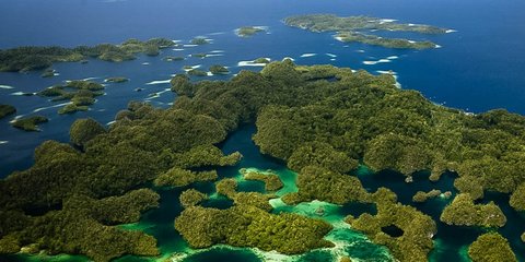 Bahlil Sebut Lokasi Tambang Nikel Jauh dari Kawasan Pariwisata Raja Ampat: Jaraknya 30 Km