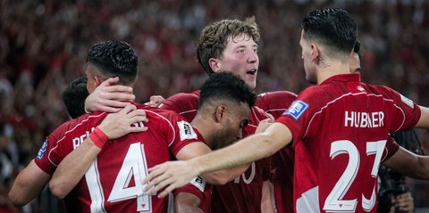 Indonesia Menang Lawan China, Supporter Full Senyum Sampai Takbiran di GBK