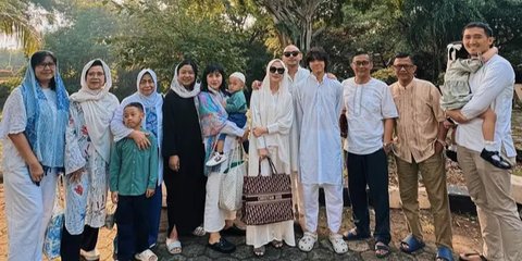 Potret Sandal Jepit Keluarga BCL saat Idul Adha 2025 jadi Sorotan, Simpel tapi Berkelas