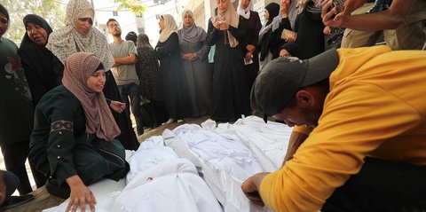 FOTO: Kebiadaban Israel Serang Gaza di Hari Kedua Idul Adha, Sedikitnya 34 Warga Tewas