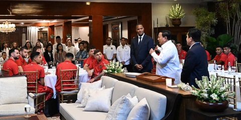VIDEO: Kata Jay Idzes & Kluivert Usai Makan Bareng Prabowo, Pulang Dapat 'Oleh-Oleh' Jam Mewah Rolex