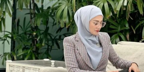 Potret Terbaru Mulan Jameela Usai Rangkaian Pernikahan Al Ghazali - Alyssa Daguise, Kini Tampil Lebih Elegan dan Berwibawa