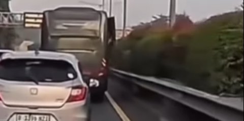 Polisi Sebut Anak Terjatuh di Tol JORR Naik Bus Bertuliskan Mabes AD