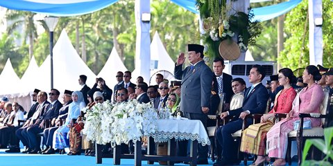VIDEO: Presiden Prabowo & SBY Jalan Bareng, Ngobrol Akrab Usai Upacara HUT Polri