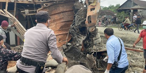 Kecelakaan Maut di Bangli Bali: Detik-Detik Tronton Rem Blong Meluncur Tak Terkendali Tabrak Mobil, Rumah & Tewaskan 4 Orang
