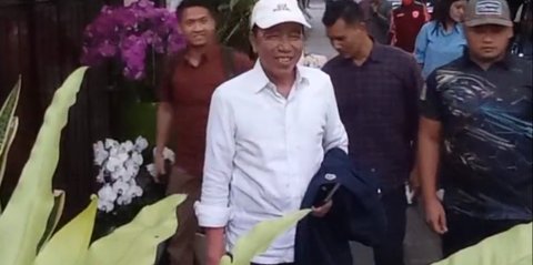 Kondisi Terbaru Jokowi Usai Liburan di Bali Selama 2 Pekan, Bertopi Putih & Tangan Kemeja Putih Digulung