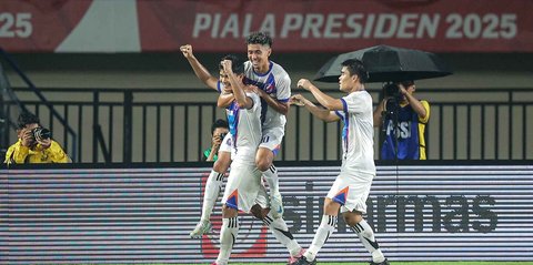VIDEO: Megah Meriah! Port FC Juara Piala Presiden 2025, Pemain Girang Dikalungi Demul Medali