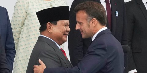 FOTO: Indonesia Tampil Perdana di Parade Bastille, Prabowo Hadir Sebagai Tamu Kehormatan