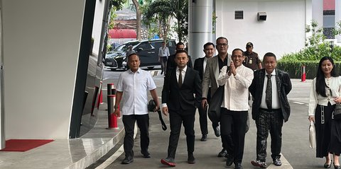 Senyum Merekah Nadiem Makarim Kedua Kalinya Diperiksa Kejagung terkait Kasus Chromebook