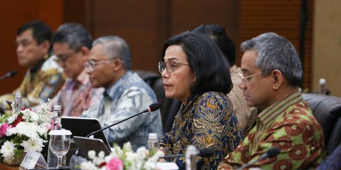 VIDEO: Dhani & Titiek Soeharto Sebelahan Serius Menyimak Paparan Lengkap Sri Mulyani Kondisi Ekonomi RI