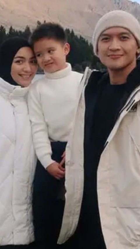 Gaya Liburan Citra Kirana di New Zealand Bersama Keluarga, Stylish dengan Fashion Musim Dingin Terbaik