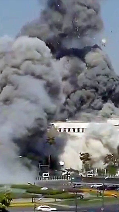 VIDEO Jurnalis dan Pembaca Berita Panik Lari Kocar-Kacir Ketika Israel Bombardir Damaskus Saat Siaran Langsung Televisi