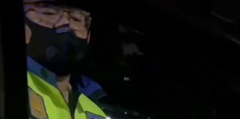 Viral Polisi Tanya SIM Non-Jakarta ke Pengendara, Polda Metro Buka Suara
