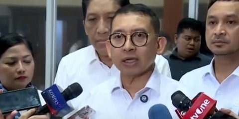 VIDEO: Komisi X PDIP Emosi Tragedi Pemerkosaan Massal 98 Tak Diakui 