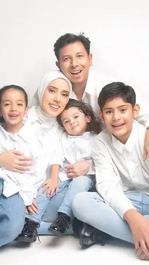 Tampan dan Menggemaskan, Potret King Zhafi Anak Bungsu Fairuz Arafiq Jadi Idola Baru