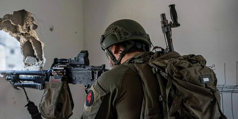 Akhirnya, Ini Negara Pertama yang Berani Tangkap Dua Tentara Israel atas Kejahatan Perang di Gaza