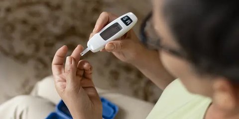 Agar Tidak Salah Paham, Ini Bedanya Diabetes Tipe 1 - Tipe 2 dan Faktor Risikonya