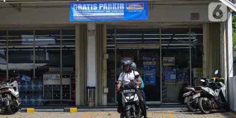 Tukang Parkir di Bundaran HI Tiba-tiba Minta Duit Warga, Padahal Baru Turun dari Motor