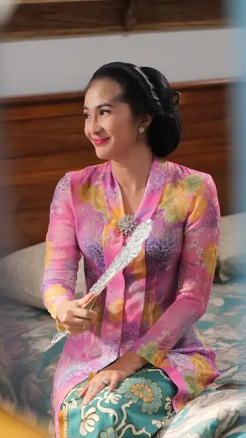 6 Model Sanggul Maudy Koesnaedi yang Bisa Jadi Inspirasi, Tampil Memesona