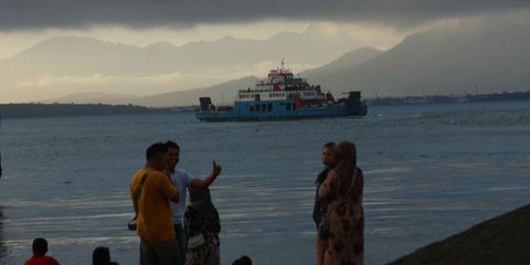 Keluarga Butuh Info Terupdate? Ini Nomor Contact Center Insiden KMP Tunu Pratama Jaya yang Tenggelam di Selat Bali