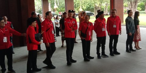 Potret Elite PDIP Berbaris Sambut Megawati di Bimtek Bali, Ada Ahok hingga Ganjar Pranowo