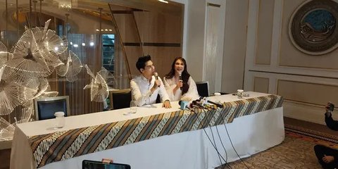 Suasana Santai di Resepsi Kedua Pernikahan Luna Maya dan Maxime Bouttier di Jakarta Hadirkan Sheila On 7