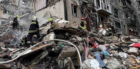 FOTO: Kyiv Diguncang Serangan Udara Masif Rusia: Enam Tewas dan Puluhan Warga Terluka