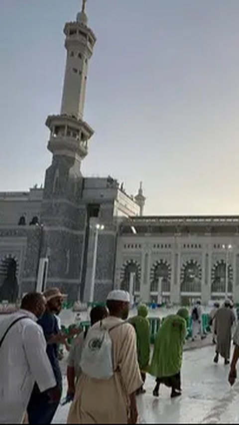 Kisah Penerimaan Tobat Nabi Adam AS di Hari Asyura Setelah 300 Tahun Lamanya